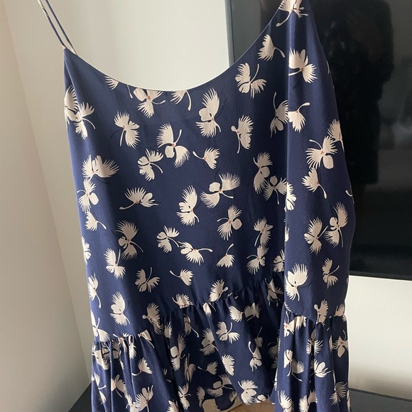 Club Monaco silk tank tops - Picture 3 of 4